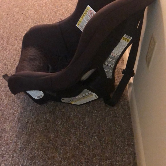 A baby/toddler car seat - Picture 2 of 6